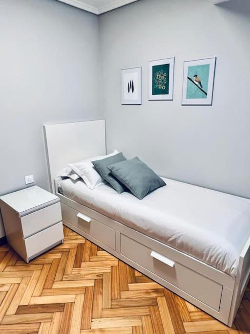 Apartamento En El Centro De Vigo 2 Habitaciones Kültér fotó